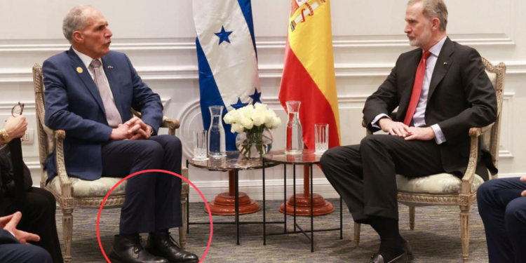 ¡Fiel a su estilo! Papi no abandona sus “burros” en reunión privada con el Rey Felipe de España