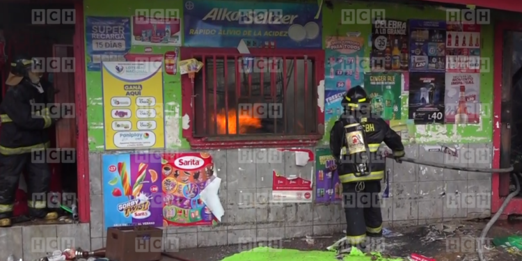Un hombre muerto y al menos cuatro locales consumidos tras pavoroso incendio en la colonia Santa María de la capital