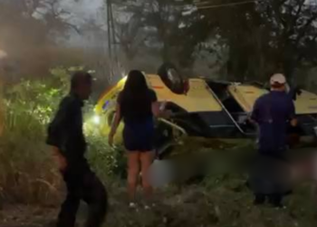 ¡Lamentable! Una mujer muerta y cinco heridos deja aparatoso volcamiento de bus “rapidito” en San Marcos, Santa Bárbara
