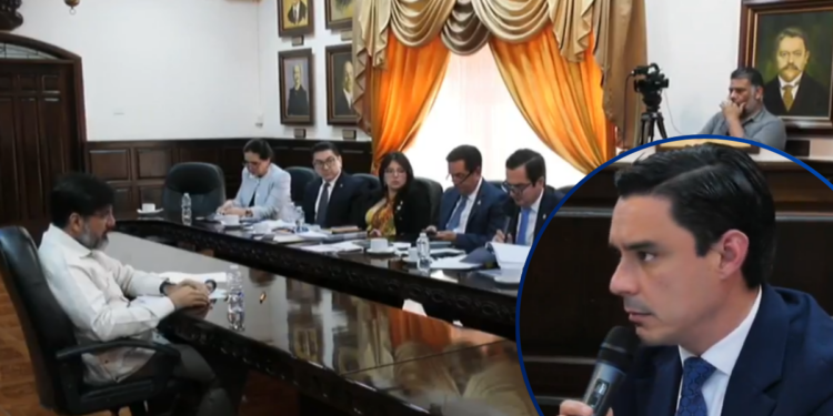 Kilvett Bertrand encierra al fiscal suspendido en responder por qué no presentó requerimiento fiscal al consejero Marlon Ochoa