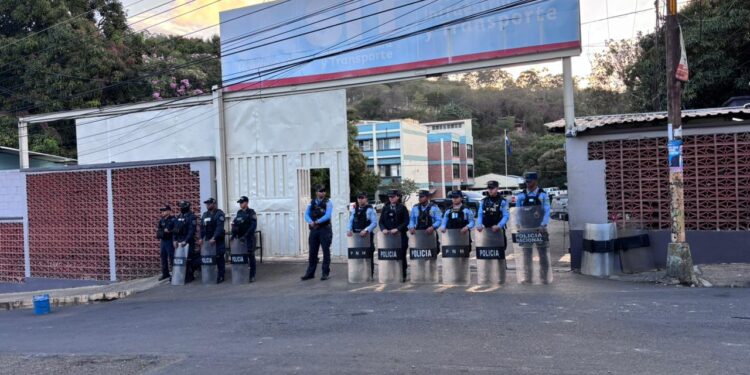 Bajo resguardo policial la SIT previniendo eventuales protestas