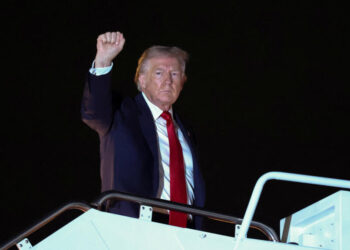 DONALD TRUMP