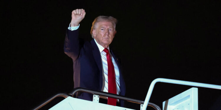 DONALD TRUMP