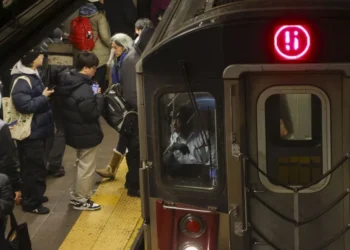 El metro de Nueva York demanda al Gobierno de Trump por retener fondos para su ampliación