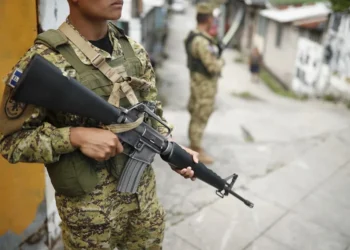 Un informe advierte de crímenes de lesa humanidad bajo el régimen de excepción en El Salvador