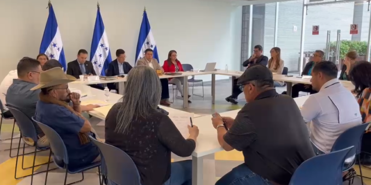 ¡Empantanados! Fracasa la cuarta reunión de la mesa del salario mínimo, sin avances ni acuerdos