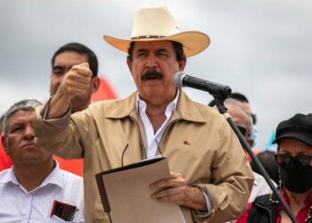 Expresidente Zelaya llama a Honduras a estar alerta y proteger a Marlon Ochoa ante el inevitable juicio político