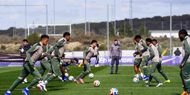 ¡Nueva era! Honduras se enfrenta hoy ante Perú en Madrid
