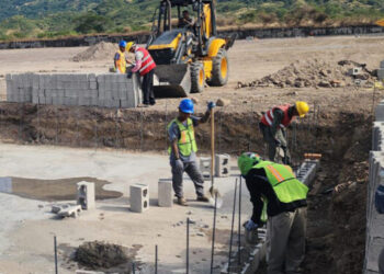 INM identifica que gobierno de Castro facilitó mediante un decreto ejecutivo y discrecional el ingreso de ciudadanos chinos para construir el Hospital del Sur