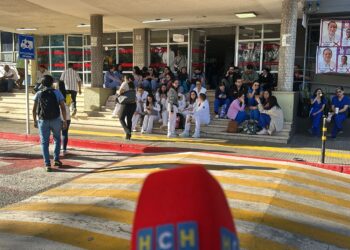 Secretaría de Salud acredita recursos a la UNAH para médicos residentes que se mantenían en asambleas informativas