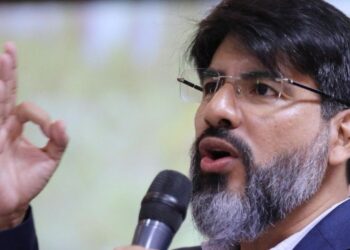 “No he cometido un tan solo delito, todo es falso; el pueblo descubrirá el trasfondo del juicio político”: Johel Zelaya