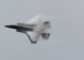 EE.UU. investiga el aterrizaje de emergencia de un F-35 tras posible impacto de fuego iraní