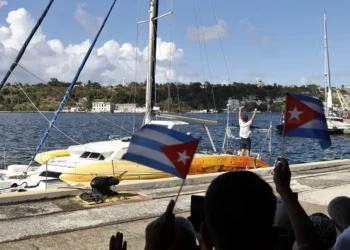 Llegan a Cuba los dos barcos con ayuda desde México desaparecidos en el Caribe