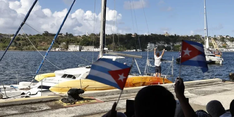 Llegan a Cuba los dos barcos con ayuda desde México desaparecidos en el Caribe