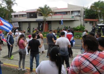 Costa Rica anuncia cierre de su embajada en Cuba y pide salida de diplomáticos cubanos