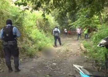 ¡Otro crimen! “Por robar motos”: el rótulo que dejaron sobre el cuerpo de un joven en La Lima