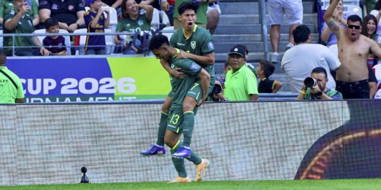 Bolivia venció 2-1 a Surinam y enfrentará a Irak en la final del Repechaje por un lugar en el Mundial 2026