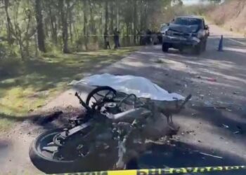 ¡IMPACTANTE! Joven motociclista perece tras colisionar con la parte frontal de un vehículo en Belén, Lempira