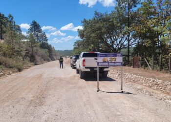 Comienza pavimentación de carretera a Lepaterique y preparan tramo para colocar concreto
