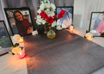 Con angustia y dolor, tres jovencitas hondureñas piden ayuda para repatriar los restos de su madre que fue asesinada por su pareja en EEUU