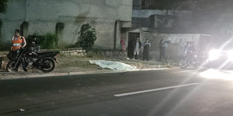 Un hombre pierde la vida y dos personas resultan heridas en fatal colisión de motociclistas en Villas del Sol, TGU