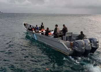 Tragedia en el Caribe hondureño: Embarcación desde La Ceiba a Puerto Lempira deja dos mujeres desaparecidas y una bebé tras naufragio
