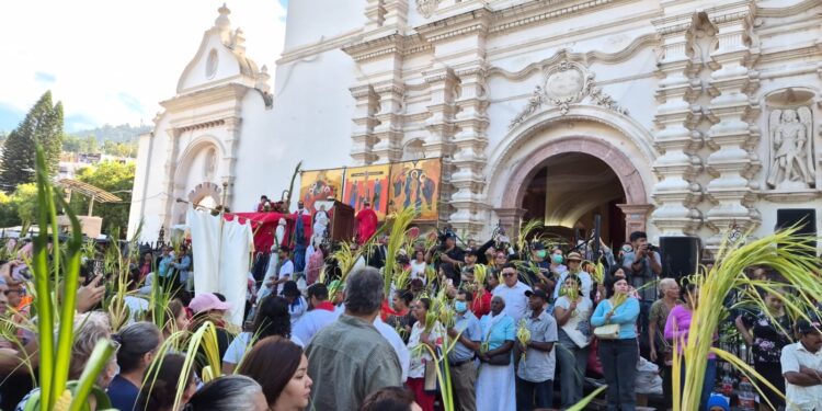 ¡Hosanna, Bendito el que viene! Honduras celebra el Domingo de Ramos con fe, tradición y devoción