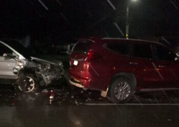 Daños materiales deja colisión de nueve vehículos en El Carrizal | MóvilEmergenciaTGU