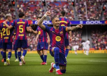 Raphinha brilla con triplete en el contundente triunfo 5-2 del FC Barcelona