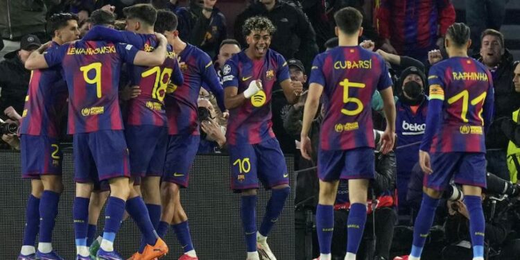 El Barcelona aplasta al Newcastle para certificar su plaza en los cuartos de final de la Champions League