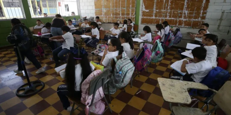 En Honduras y Guatemala, menos de la mitad de adolescentes termina la educación secundaria