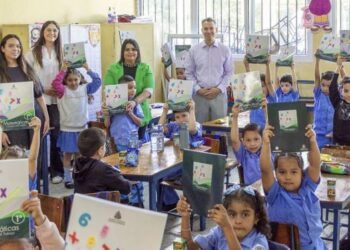 Donación de 25 mil libros de matemáticas beneficiará a alumnos de primer grado en Francisco Morazán