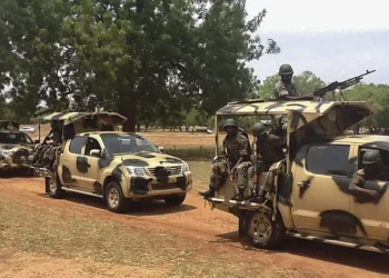 Al menos 15 muertos y 200 secuestrados en un ataque yihadista en el noreste de Nigeria