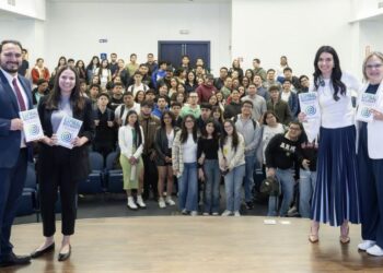 Espiral ascendente: El nuevo libro de Pamela Ayuso se presentó en Tegucigalpa y ya es Bestseller en Amazon