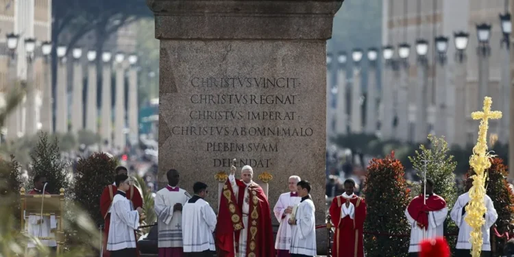 El papa en el Domingo de Ramos: «¡Depongan las armas, recuerden que son hermanos!»