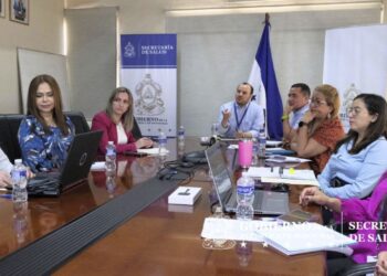 SESAL, UNAH y el IHSS sostuvieron una reunión tripartita para establecer convenios de cooperación