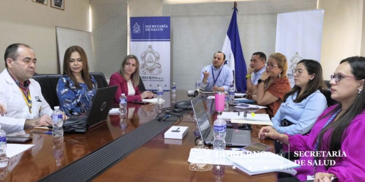 SESAL, UNAH y el IHSS sostuvieron una reunión tripartita para establecer convenios de cooperación