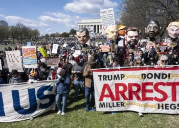 Unas ocho millones de personas en EE.UU. participaron en las marchas anti-Trump ‘No Kings’