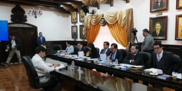 ¡Cara a cara! Johel Zelaya compareció ante la Comisión de Juicio Político