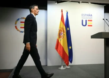 España aprobará este martes la regularización masiva de inmigrantes indocumentados
