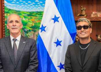 Mientras unos claman de rodillas por reunirse con Papi a la Orden, el propio presidente llama a Supremo y lo recibe con todos los honores