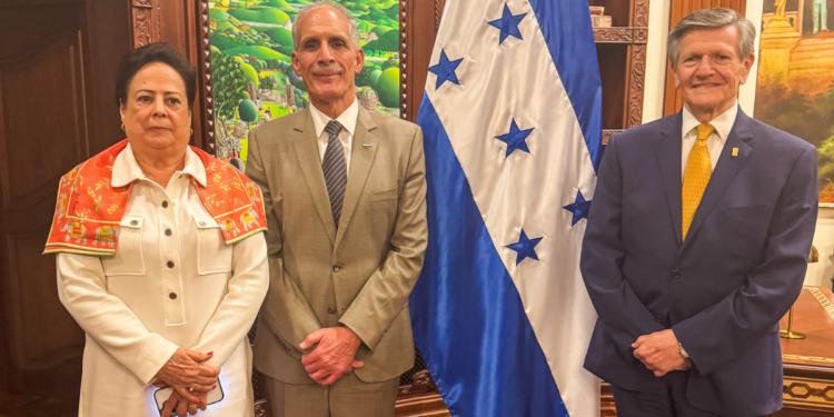 Presidente Asfura dialoga con embajadora y empresarios mexicanos para abrir nuevas oportunidades de inversión