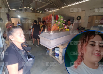 Tras recibir una llamada, matan a una joven de 25 años de edad en La Masica; su madre también ha sido macheteada