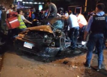 Aparatoso choque múltiple dejó varios heridos y por poco termina en tragedia | Móvil Emergencia TGU