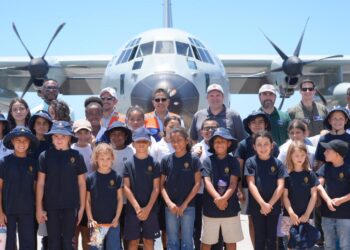 Arriba a Honduras avión caza huracanes para reforzar monitoreo y vigilancia climática