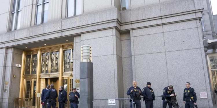 Estados Unidos autoriza a Venezuela el pago de los abogados de Nicolás Maduro y Cilia Flores