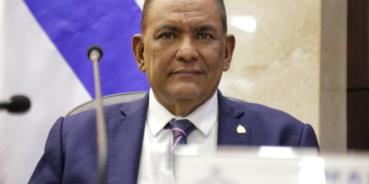 Mario Segura propone que Congreso Nacional elija o destituya con juicio político al Jefe del Estado Mayor Conjunto de las FFAA