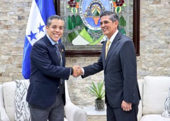 Presidente Wagner Vallecillo se reúne con rector Odir Fernández y coinciden en fortalecer cooperación académica