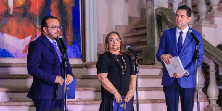 ¡NOTICIA POSITIVA! Gobierno anuncia incremento salarial a maestros egresados y no egresados de escuelas normales y con licenciatura