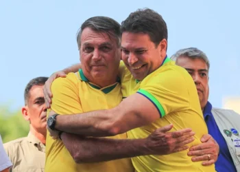 ICE detiene en EE.UU. a un exdiputado brasileño condenado por la trama golpista contra Lula